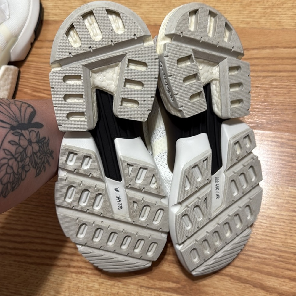 Adidas boost pods - Picture 4 of 5